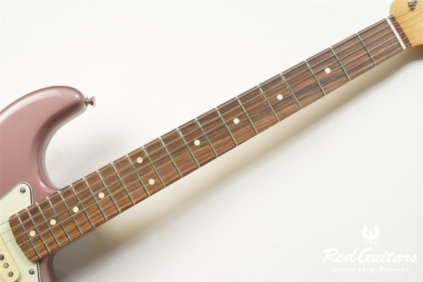 VINTERA ’60S STRATOCASTER MODIFIED - Burgundy Mist Metallic